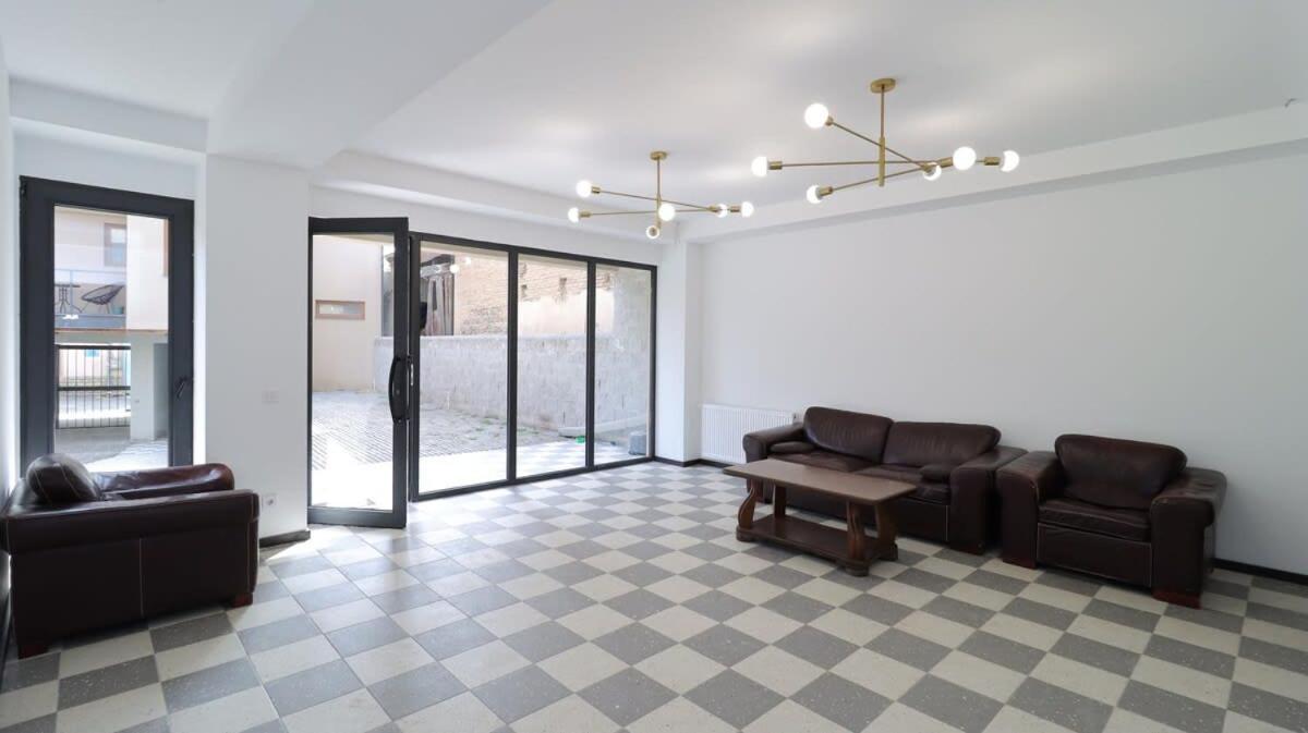 Well-Located Studio Near Old Town Avlabari - Wehost