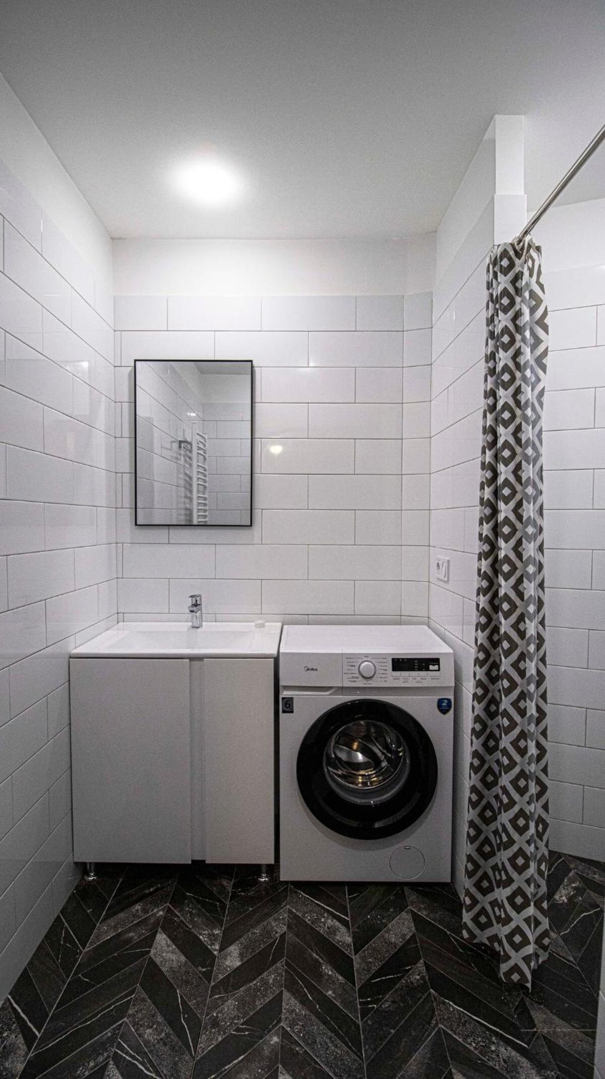 Well-Located Studio Near Old Town Avlabari - Wehost