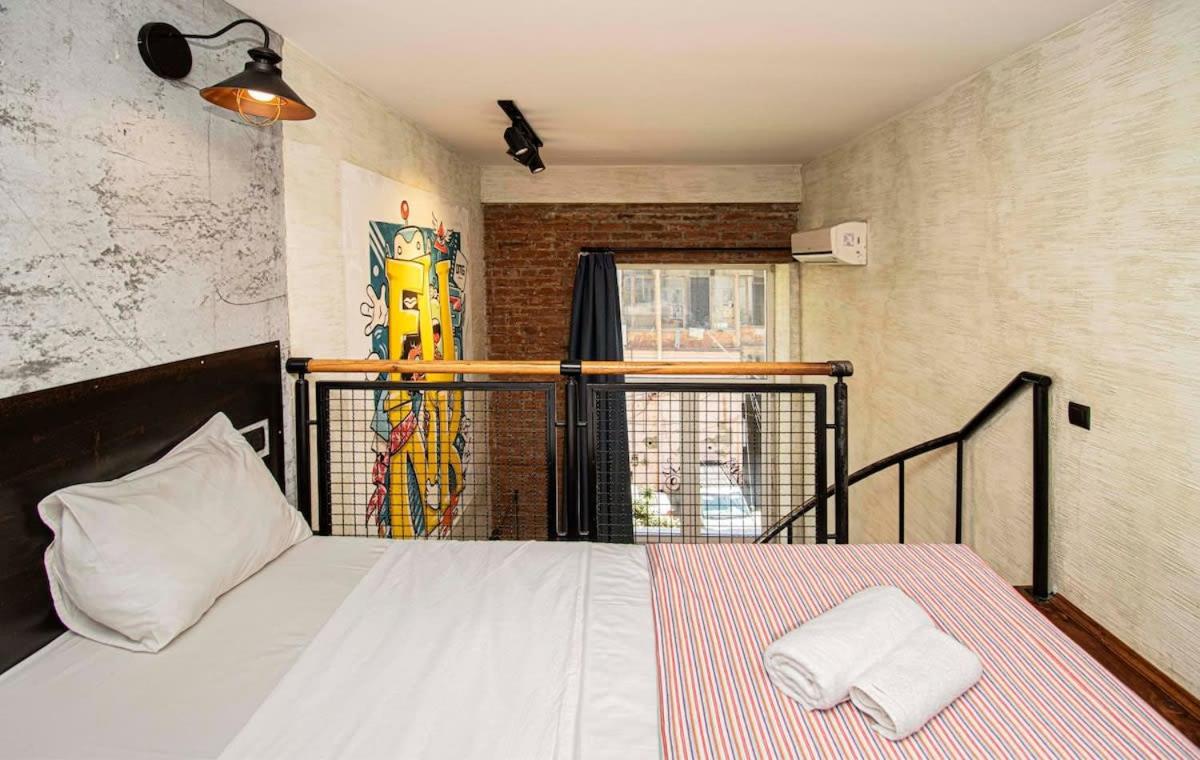 Tbilisi Heart Funky 1BR Apt - By Wehost