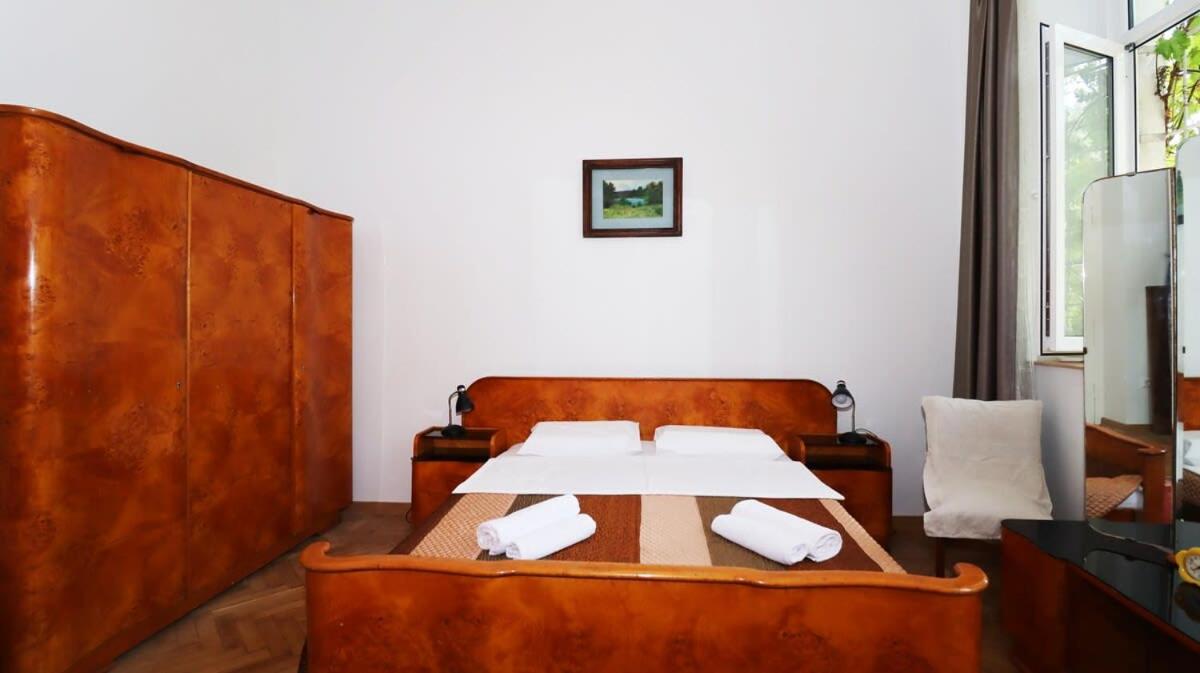 City Center Charm Family Apartment - By Wehost view 2