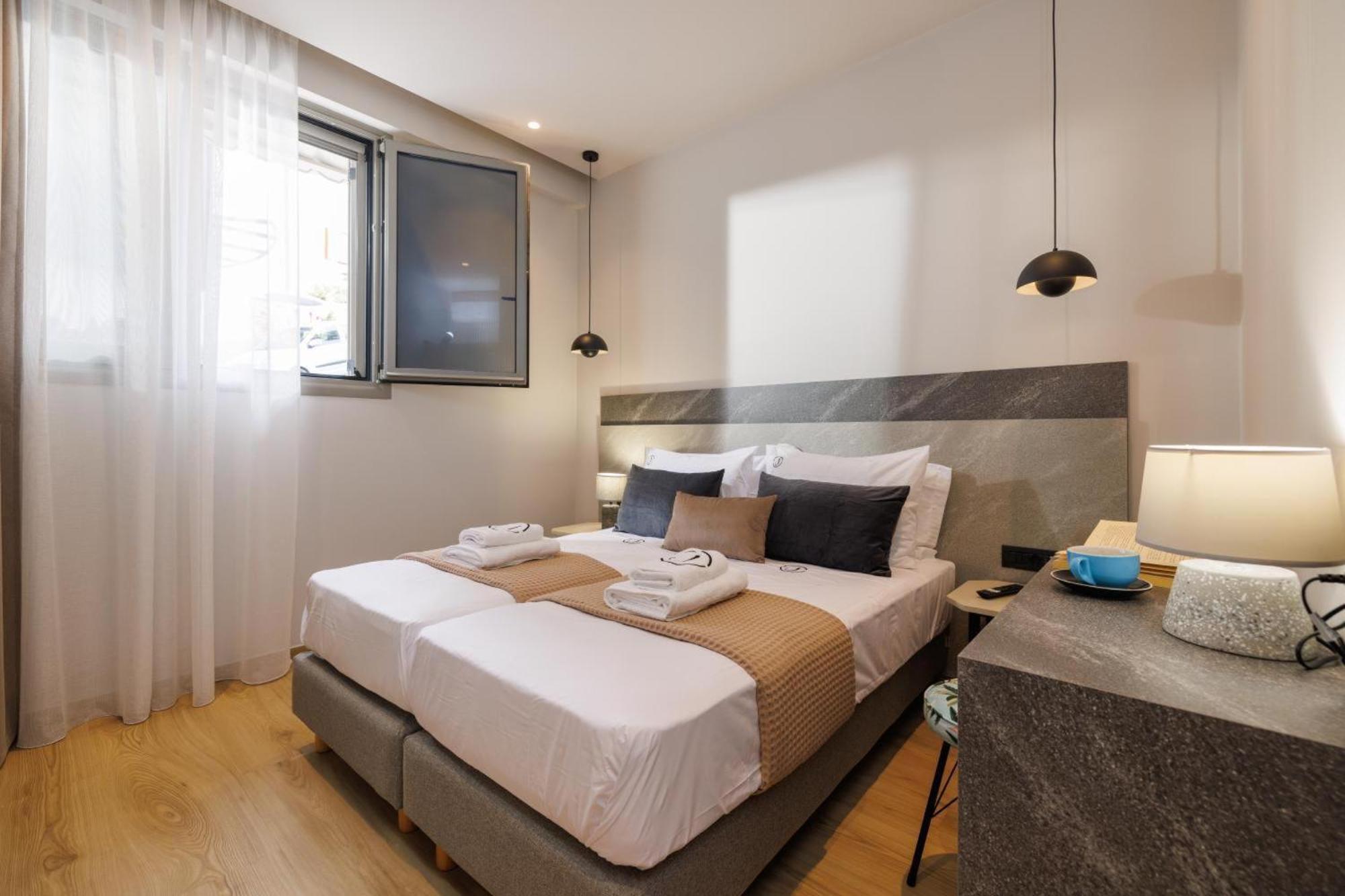 Jolly Suites