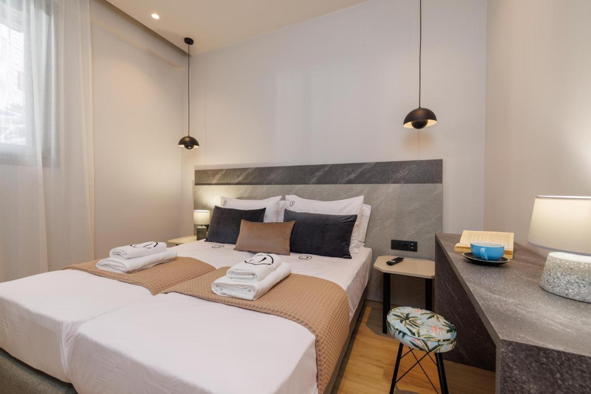 Jolly Suites