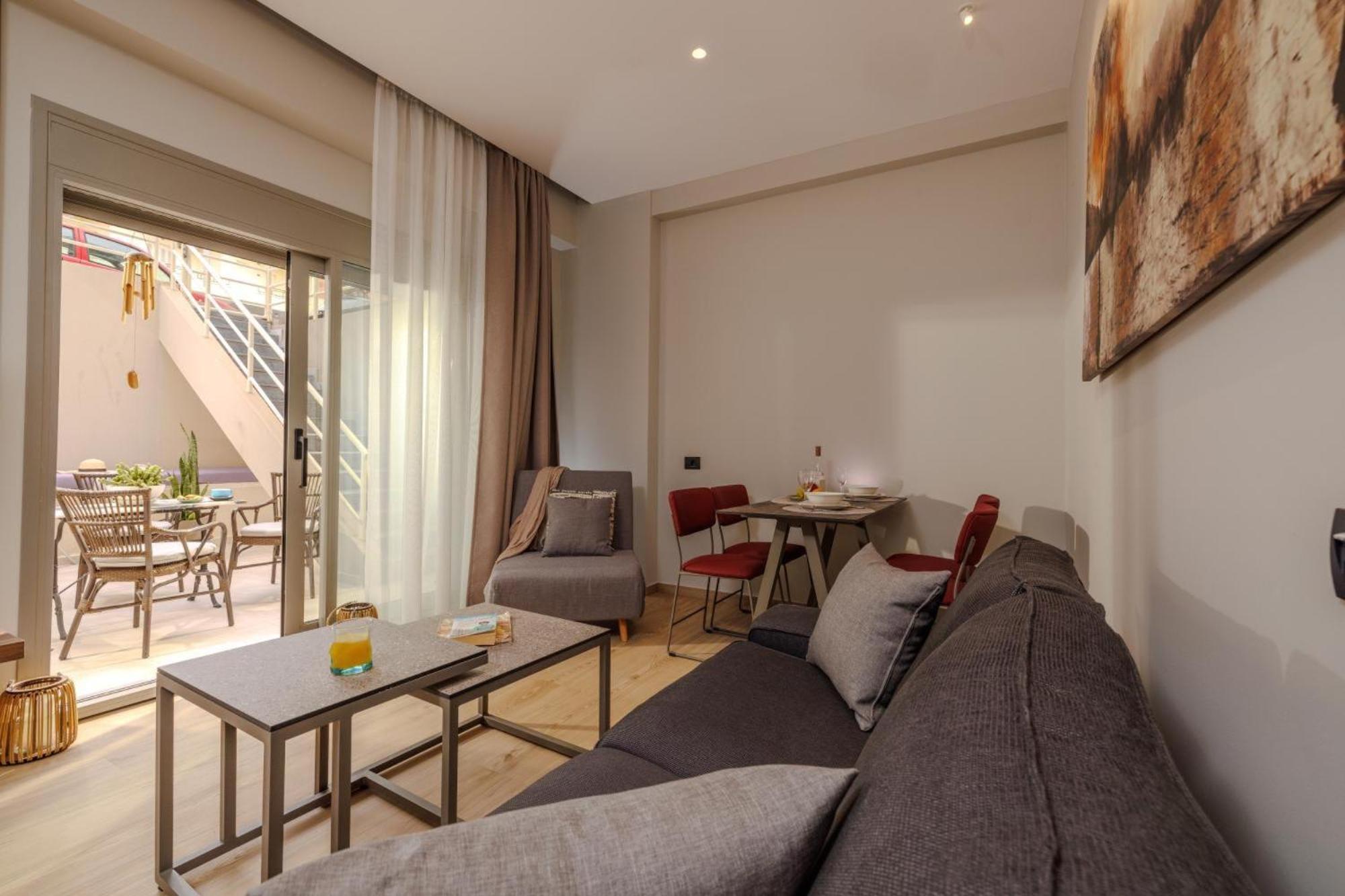 Jolly Suites