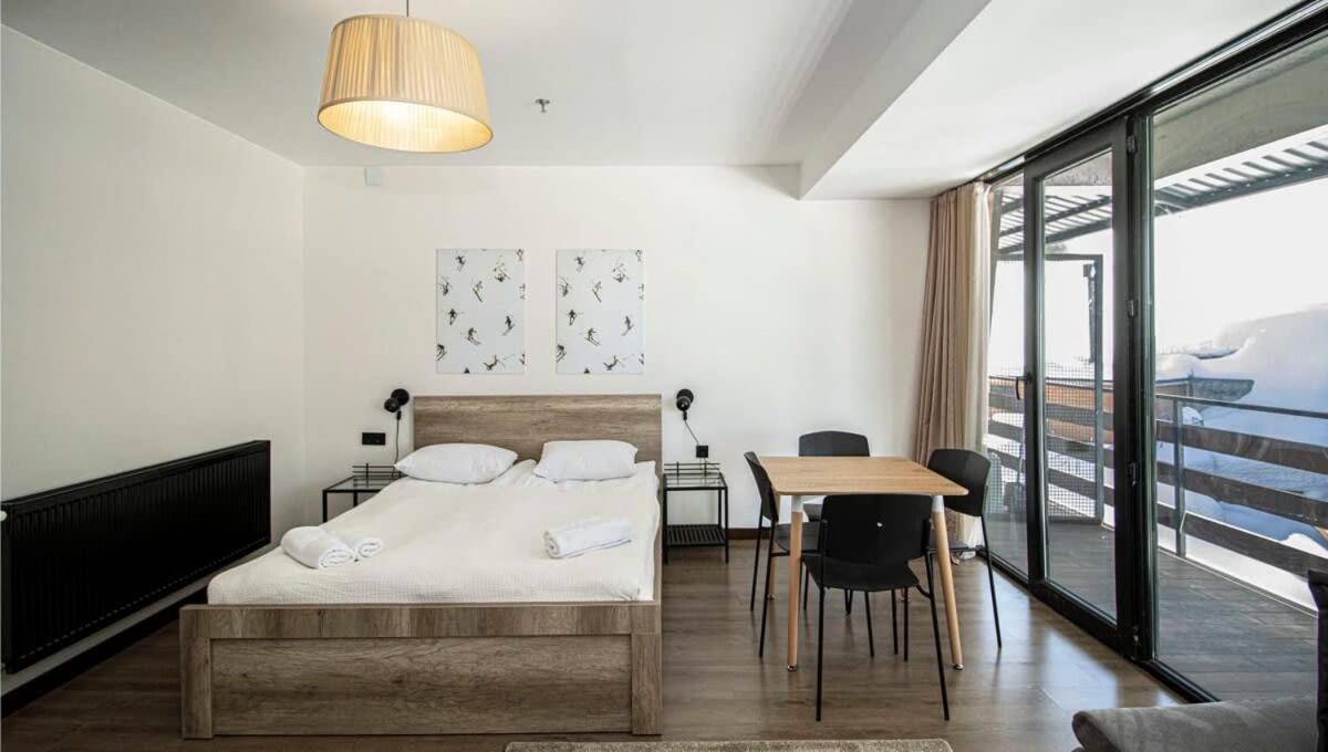 Charming Apartment for 4 In Marshall Gudauri view 4