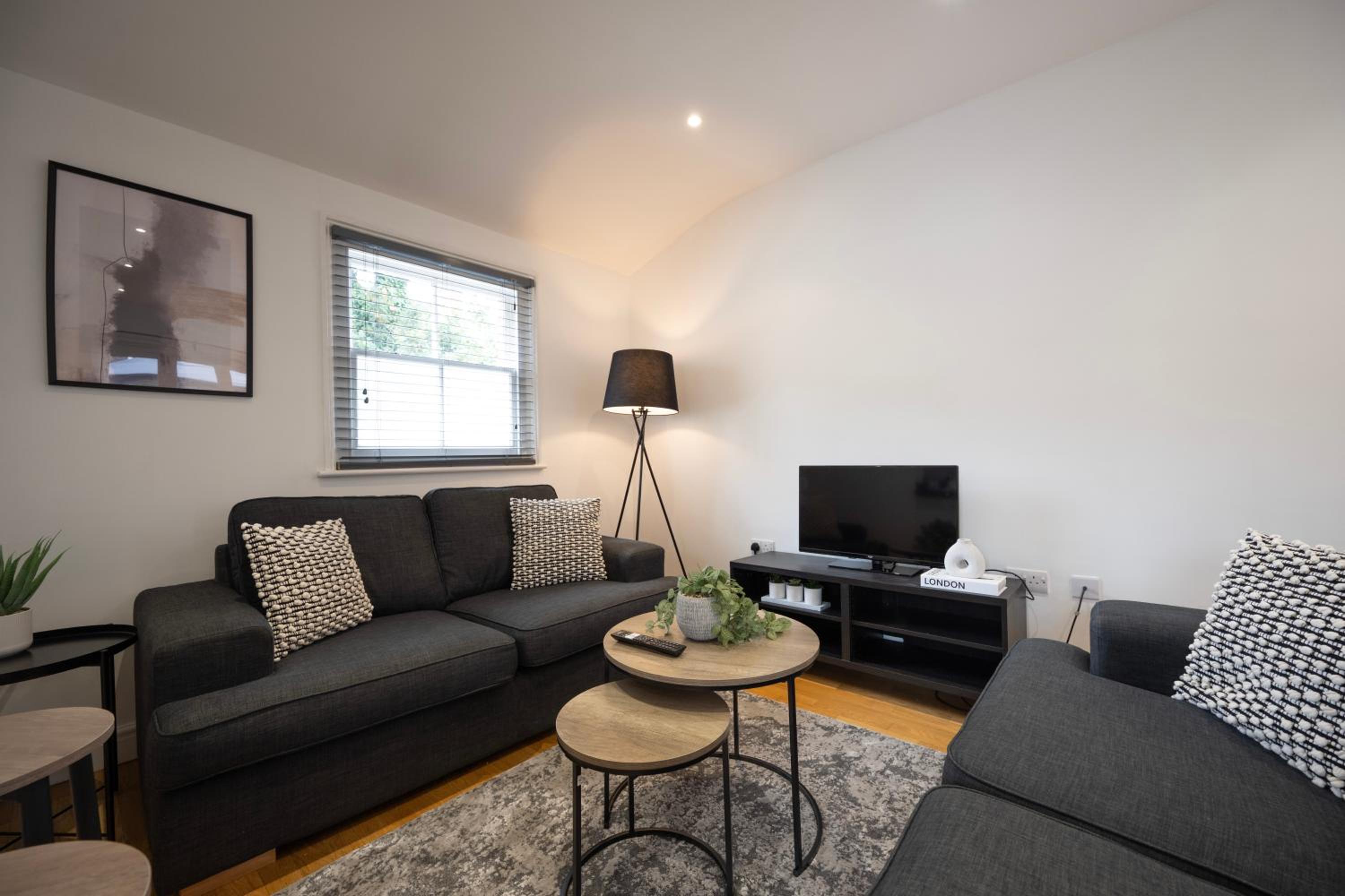 3-Bedroom Charming Central House