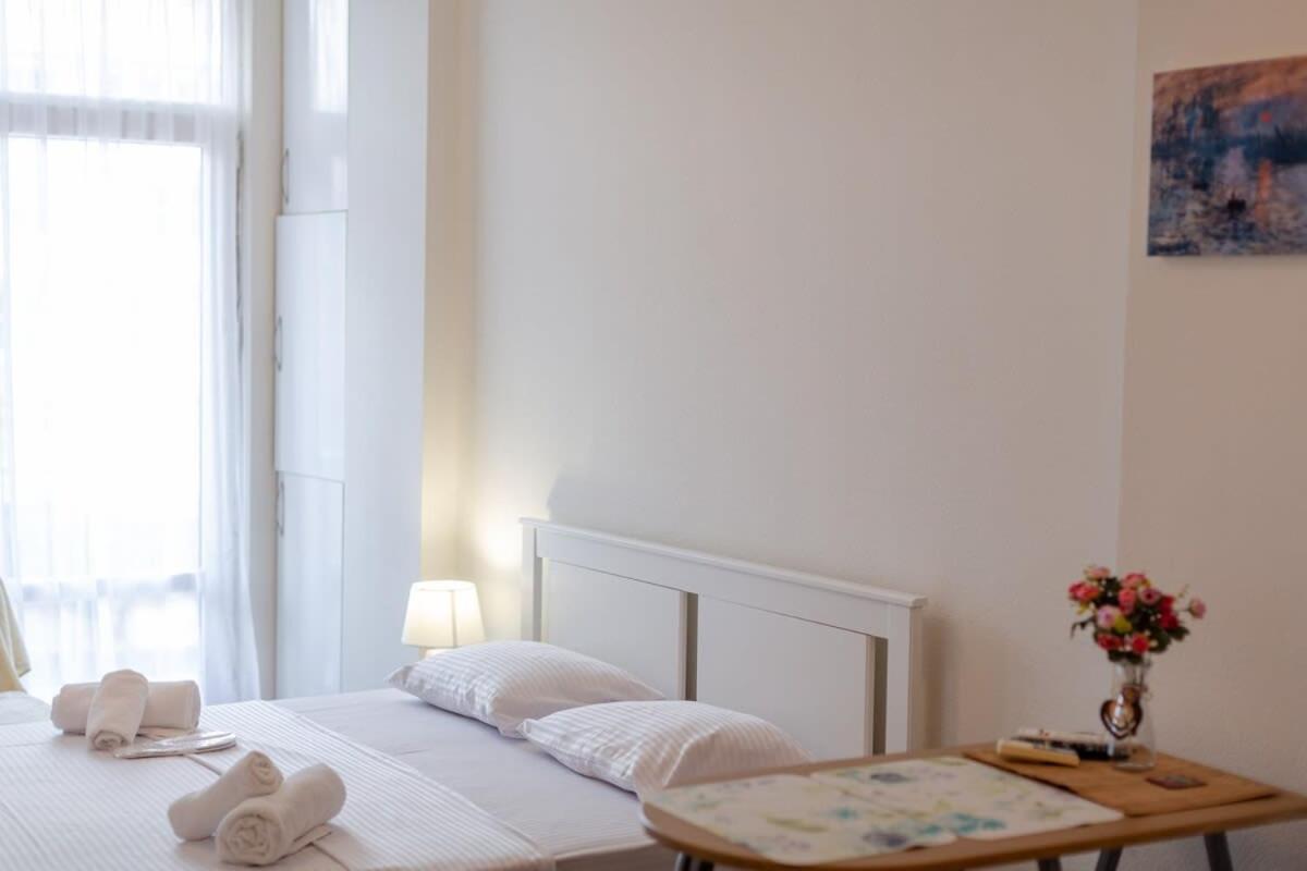 Cozy Studio Apartment In The Heart of Batum view 5