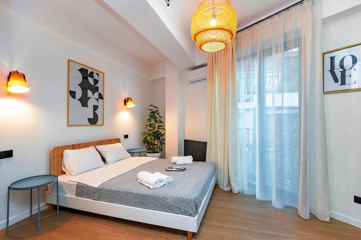 Stylish 2BR apt w huge terrace in Old Tbilisi view 5