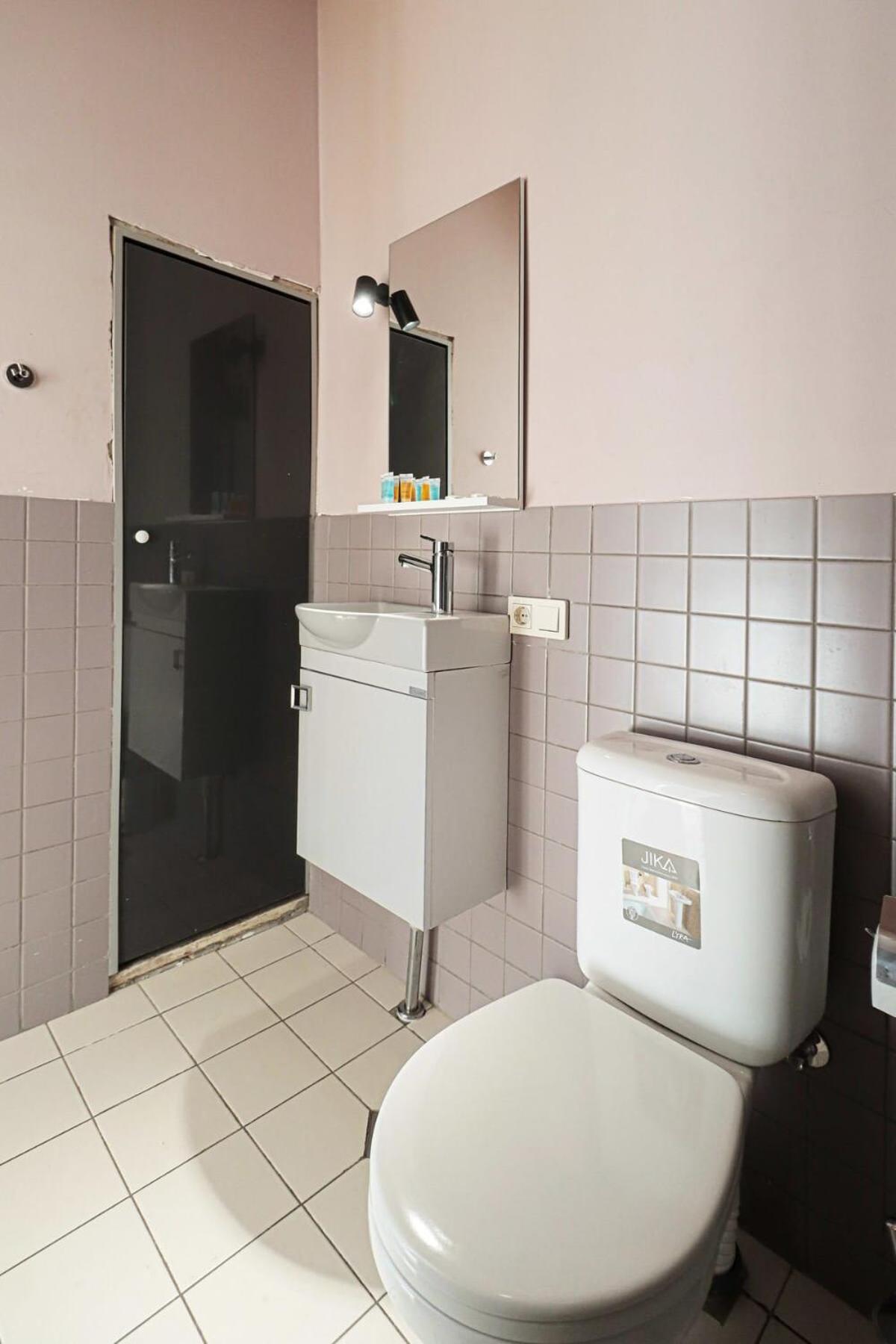 Cozy and Stylish Apt Next to Stamba and Rooms view 2