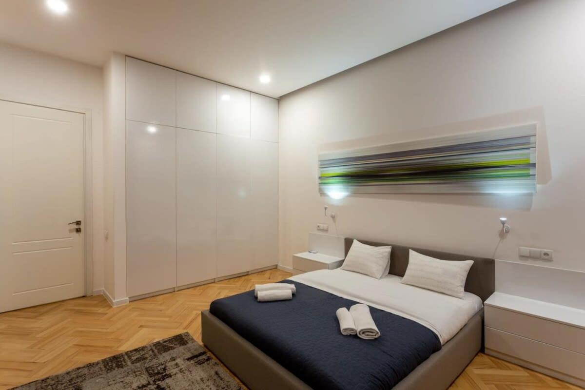Super Cozy Stylish Apartment For 4 In Tbilisi view 2