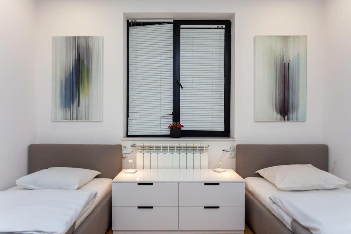 Super Cozy Stylish Apartment For 4 In Tbilisi view 4