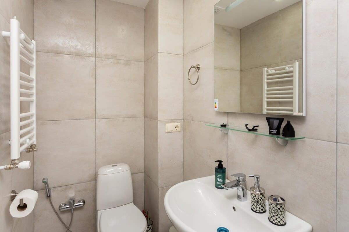 Stylish 1BR Ski In Out Apartment In New Gudauri view 2