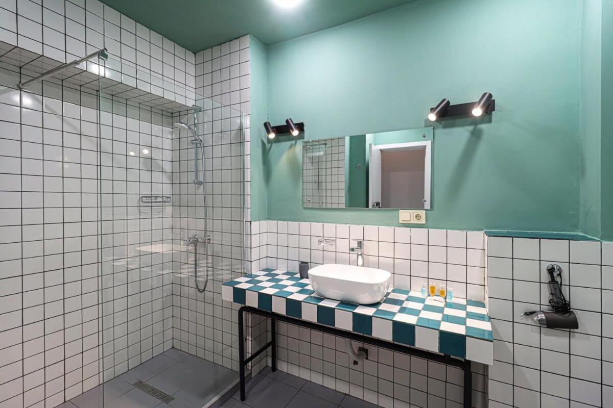 Super Central and Cozy Apartment Next to Stamba view 2