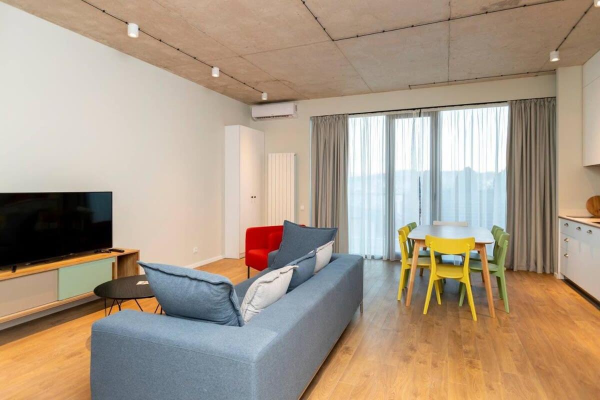 Stylish 2 BR 2 Balconies Apartment In Old Tbilisi view 2