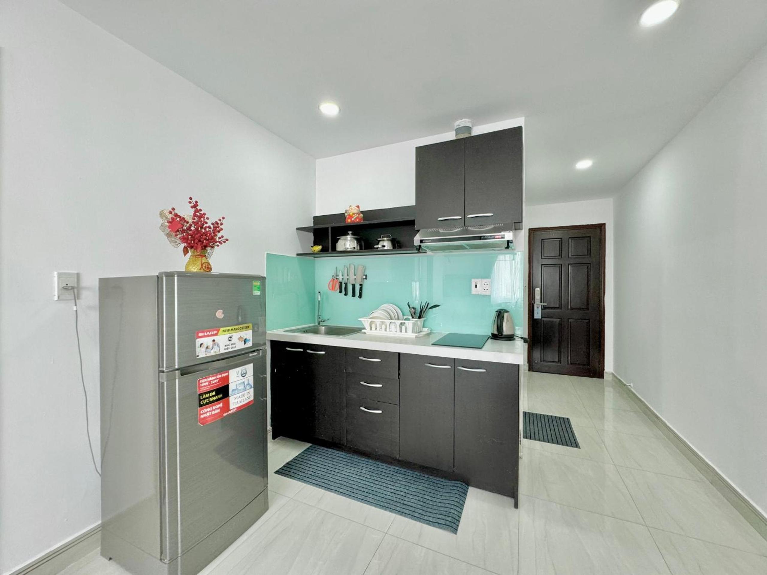 Tan Son Nhat Airport Apartment by SABAY
