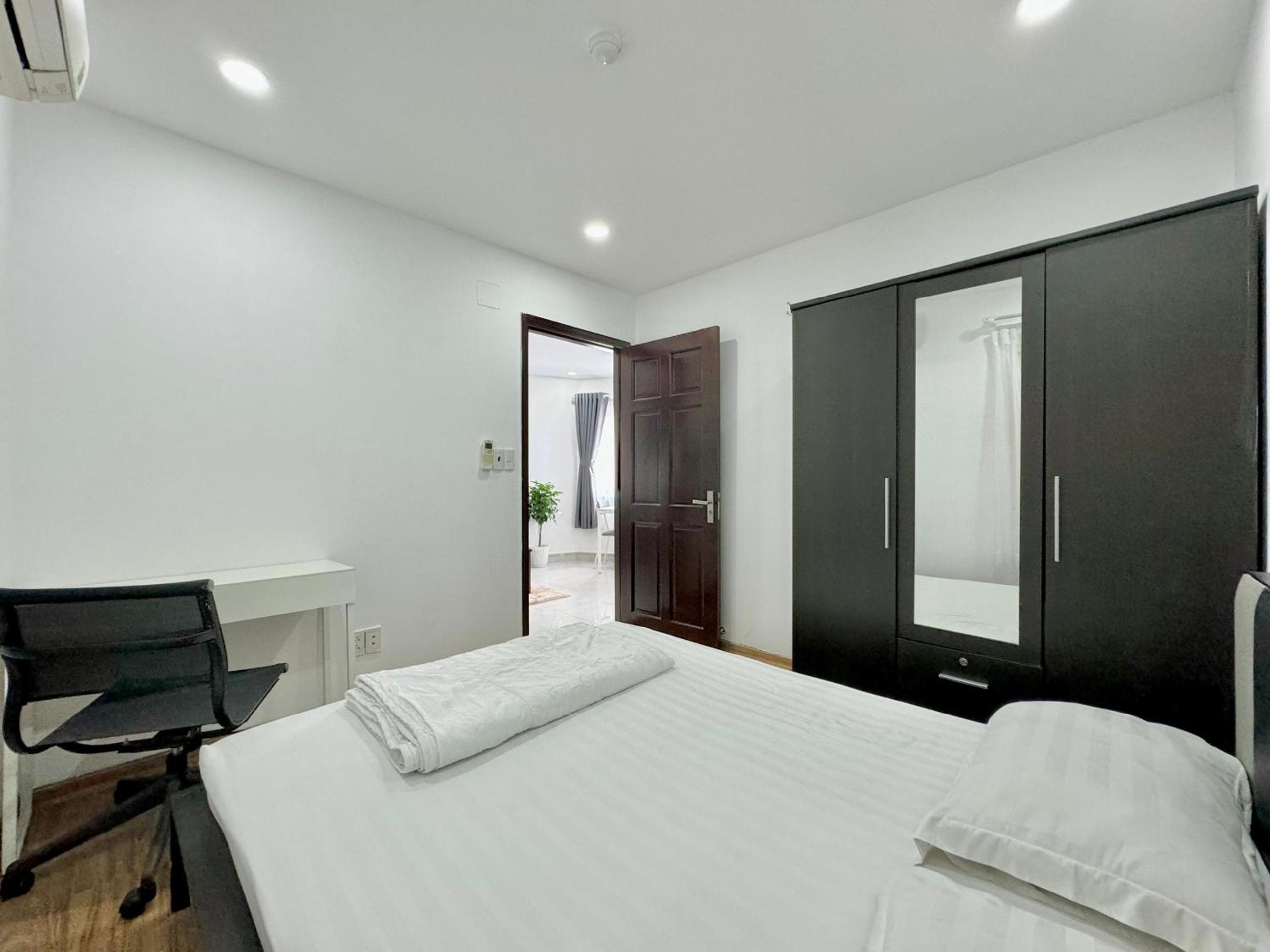 Tan Son Nhat Airport Apartment by SABAY