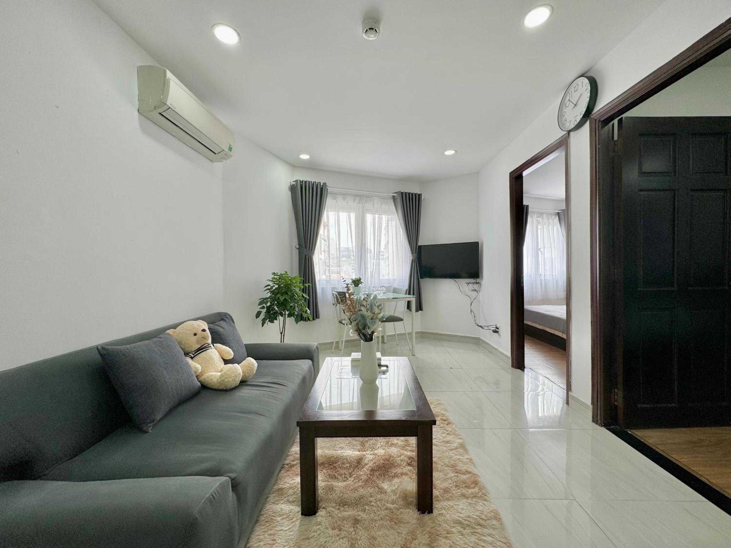 Tan Son Nhat Airport Apartment by SABAY