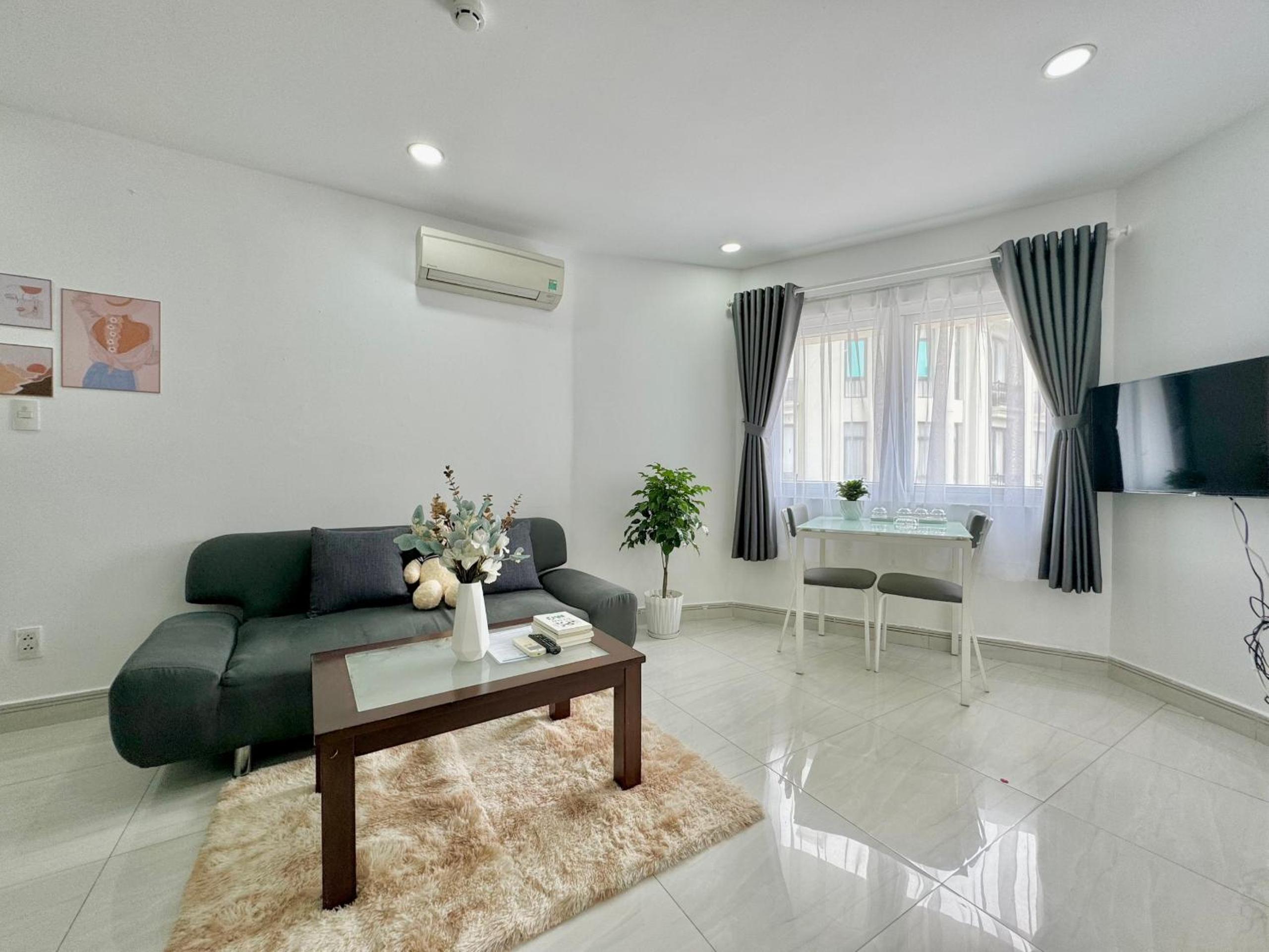 Tan Son Nhat Airport Apartment by SABAY