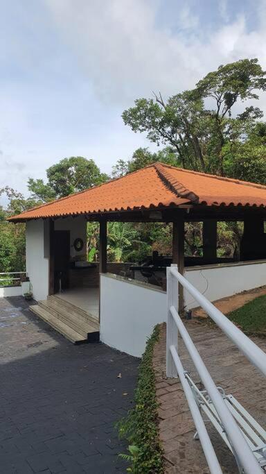 Casa de campo condomínio retiro do chalé
