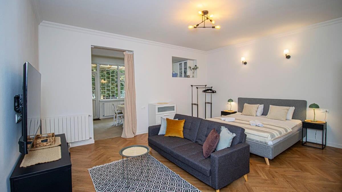 Elegant 1BR Vake Apt for 3 - By Wehost view 2