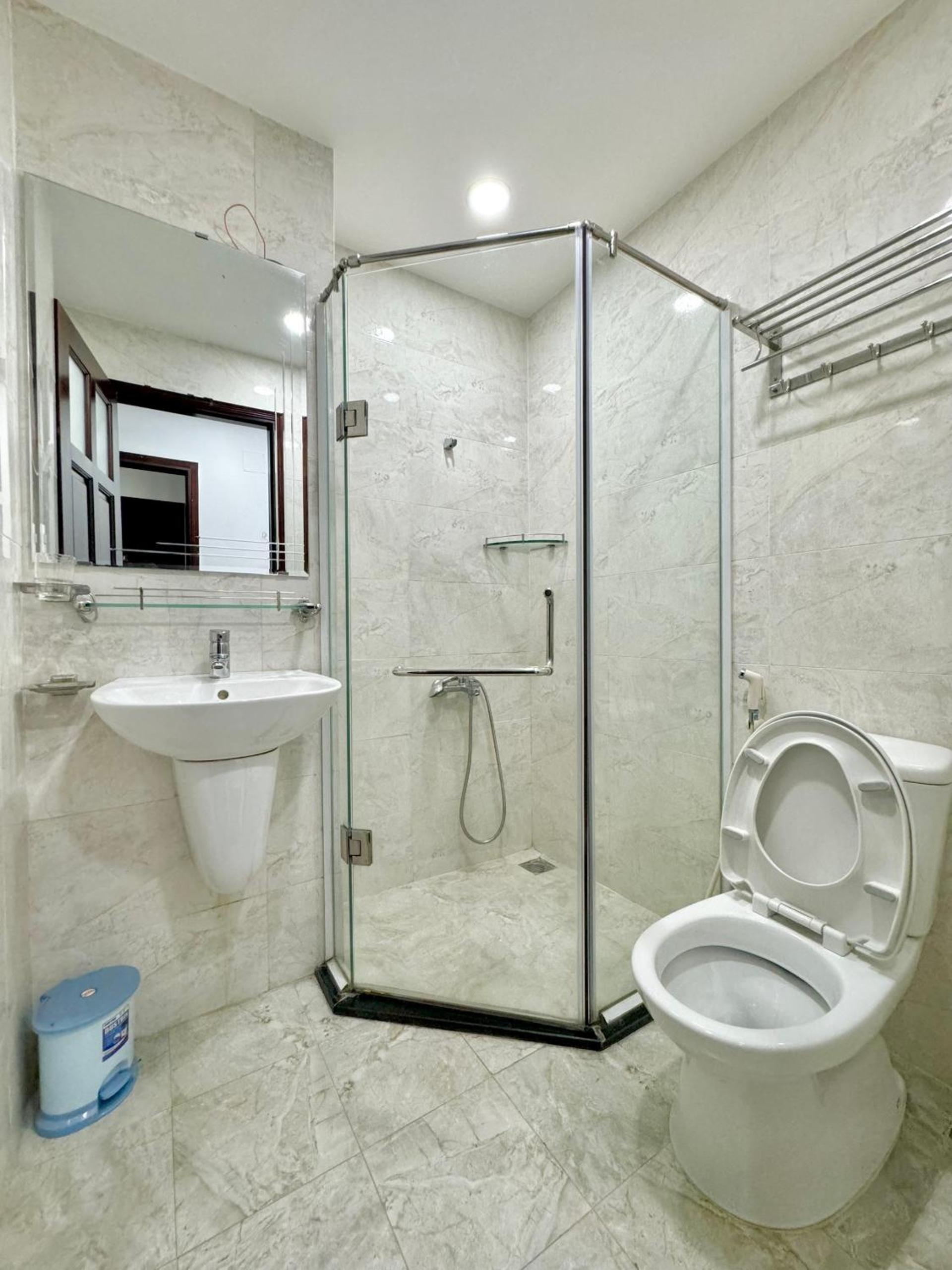 Tan Son Nhat Airport Apartment by SABAY