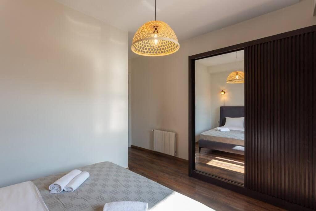 Stylish 2 BR Apartment on Chavchavadze Avenue