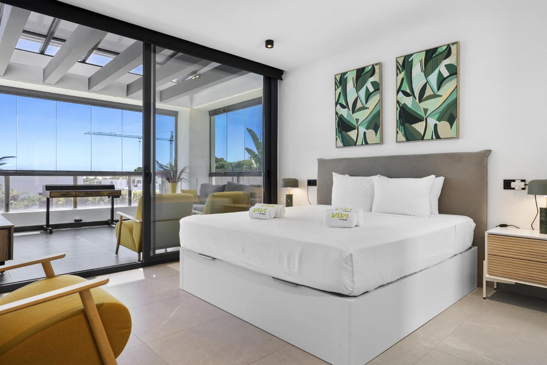 ViVi Homes - Villa Yara Pool, Sauna, Jacuzzi & Cinema