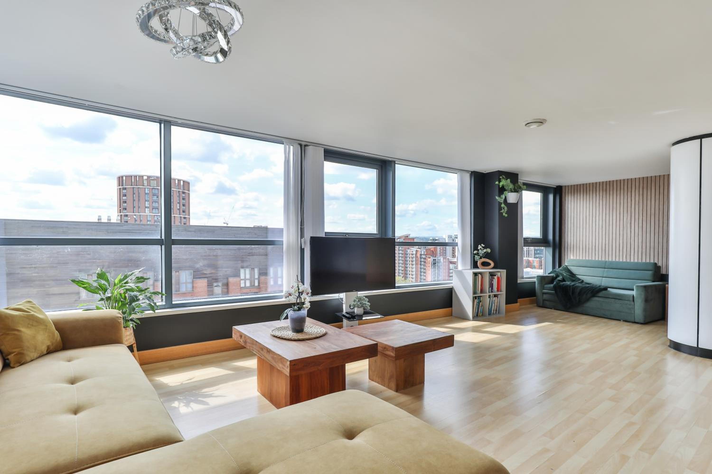 The Horizon Penthouse view 3