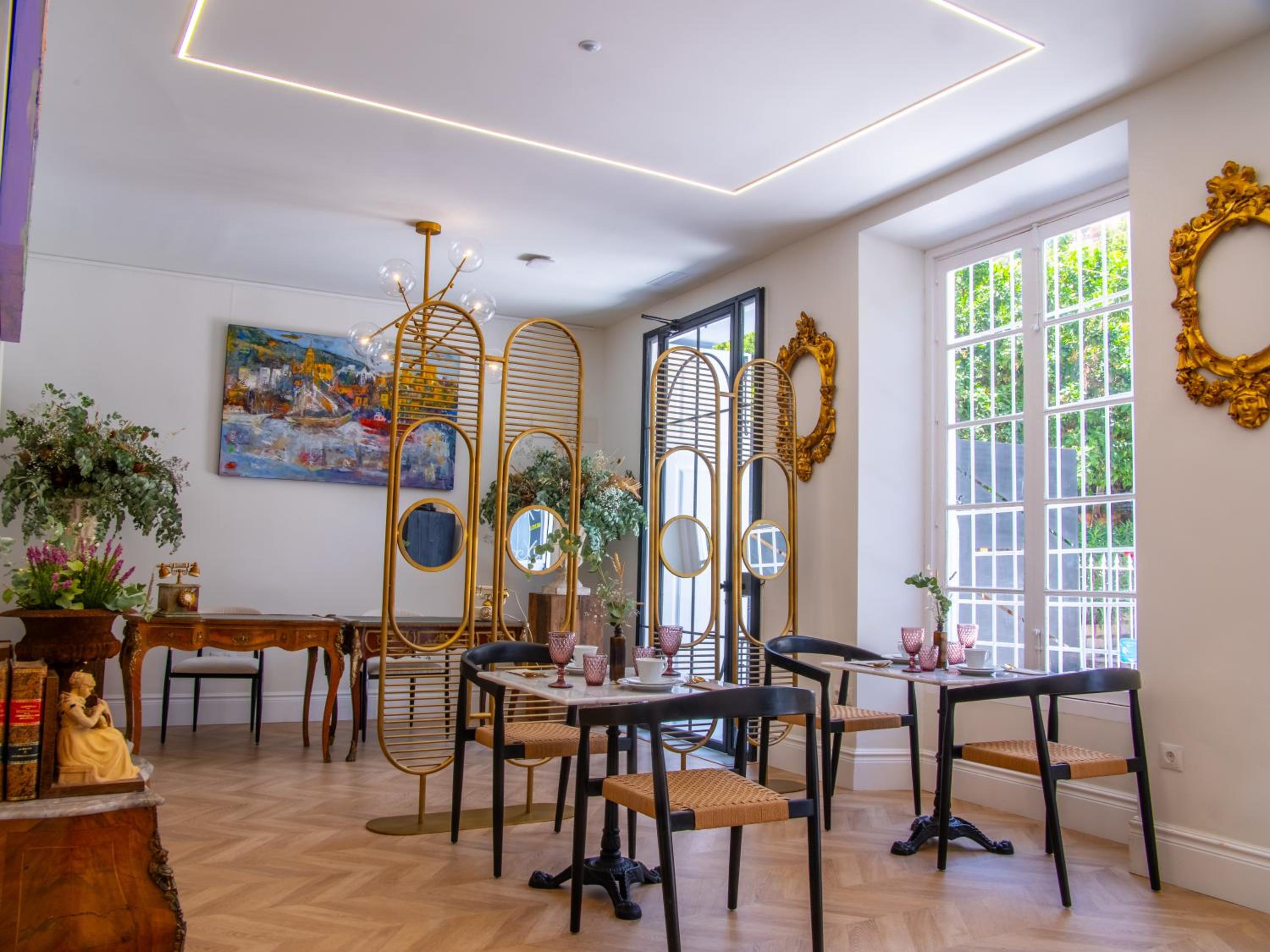 Pries Homes La Casa Azul