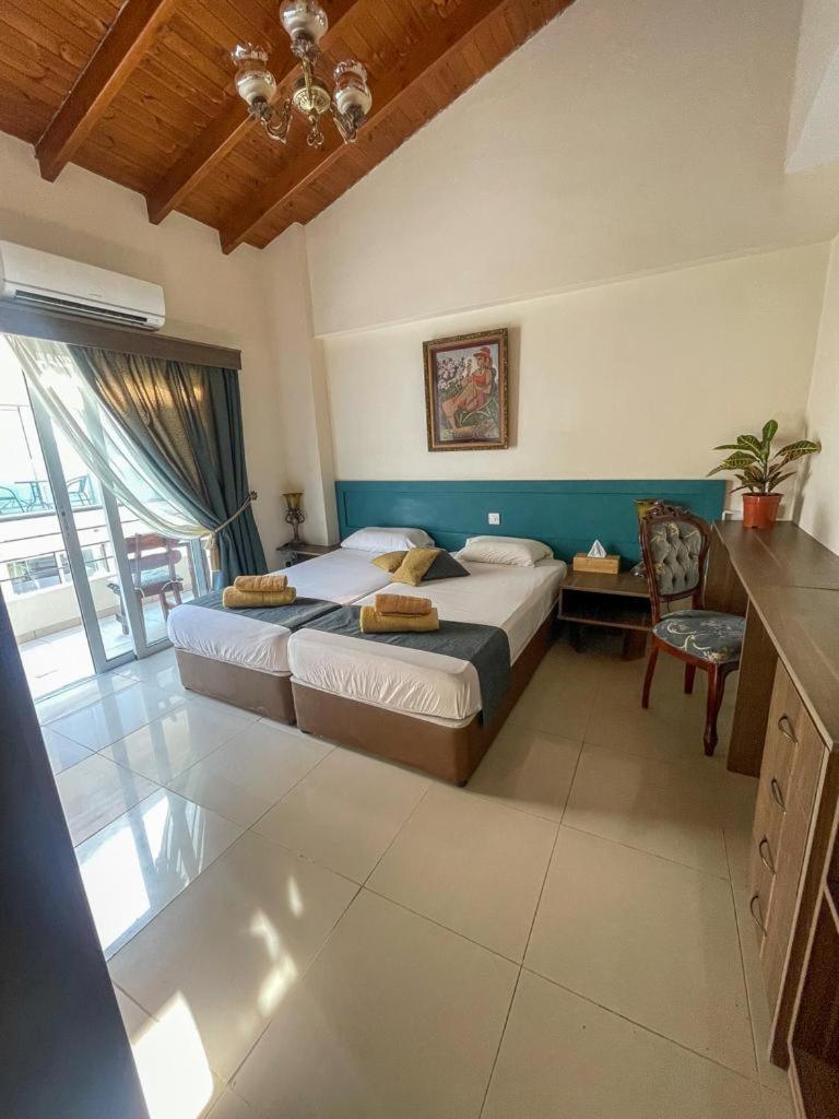 DownTown Studios & Two-Bedrooms