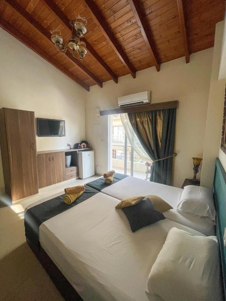 DownTown Studios & Two-Bedrooms