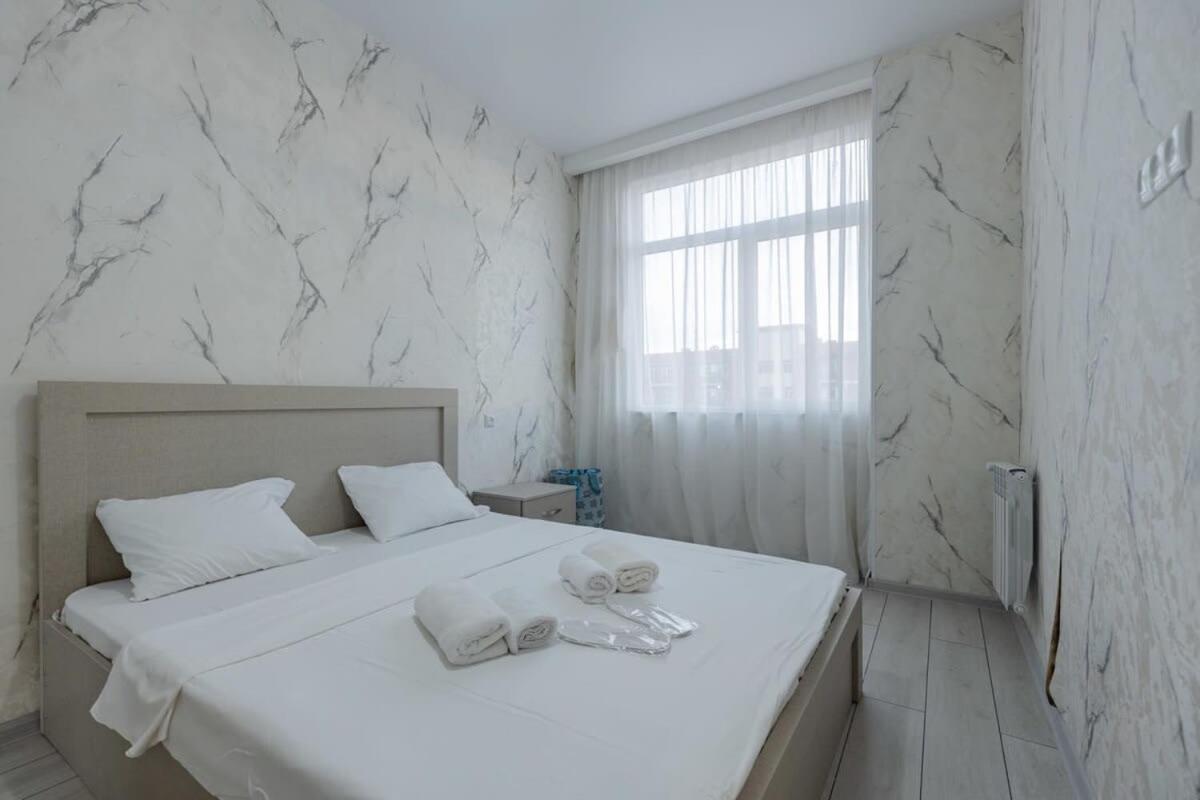 Cozy 1 BR Apartment In Center view 3