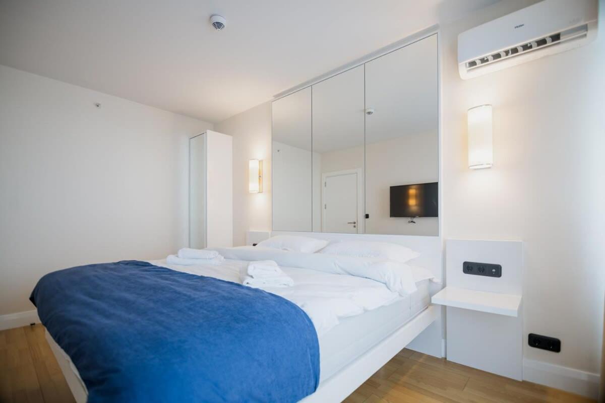 Stylish Apartment In Orbi City on 47th floor w Sea View view 2