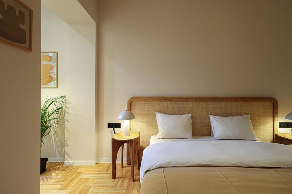 Newly Designed 2BR Apartment In Center-By Wehost view 5