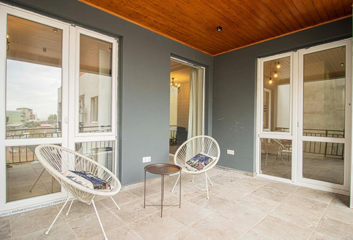 2BR Colorful Apt on Vera Near Stamba - By Wehost view 4