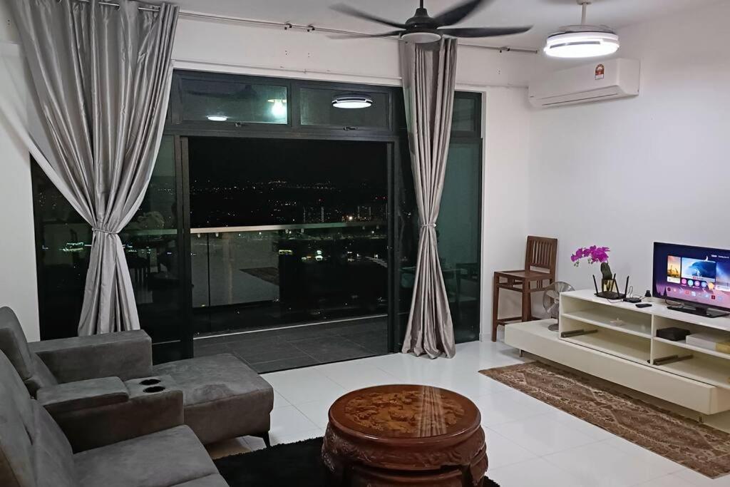 Sky Loft 4 Guests Balcony Nflix Disney B30A