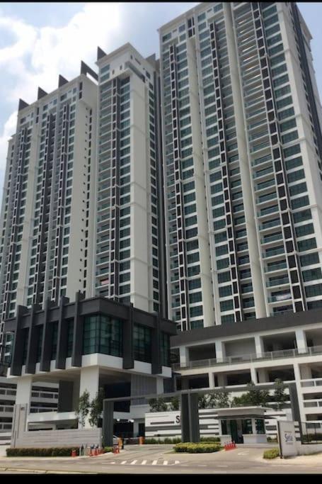 Sky Loft 4 Guests Balcony Nflix Disney B30A