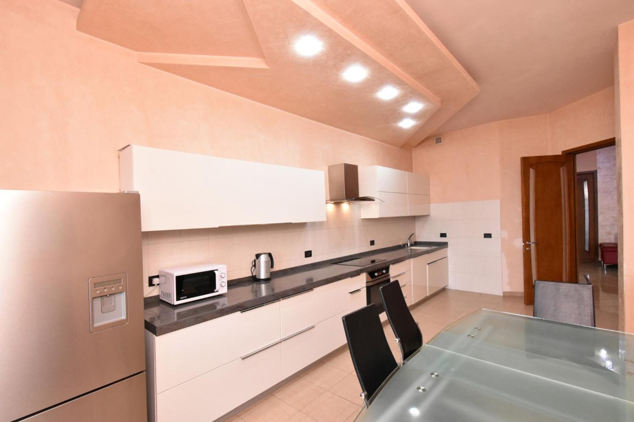 Amiryan street, 3 bedrooms Grand and Sunny apartmet AM2711