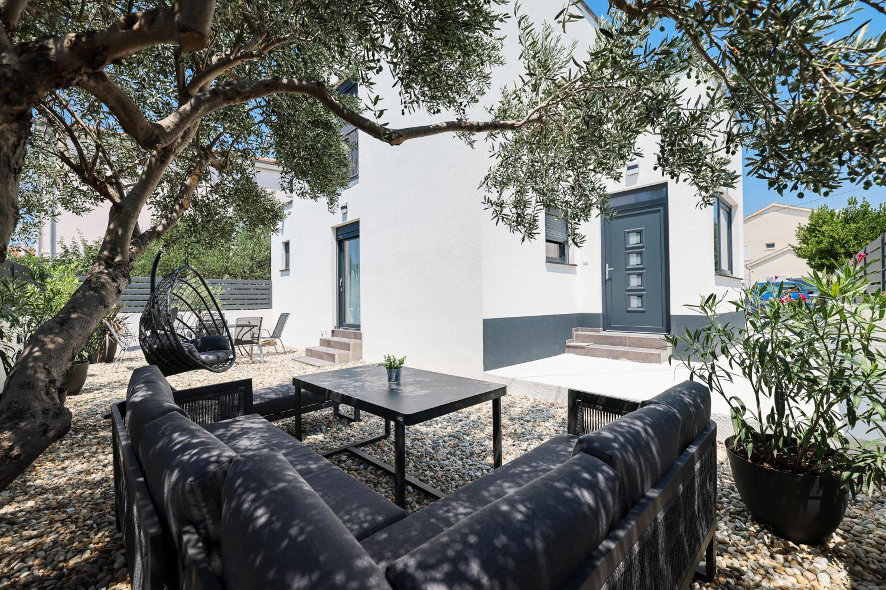 Luma 2 Luxury House on the Beach view 2