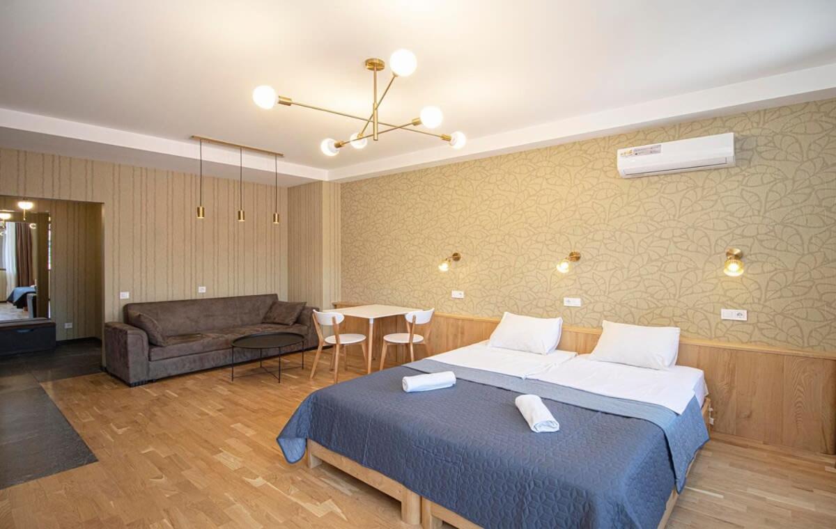Charming Studio Apt In Tbilisi