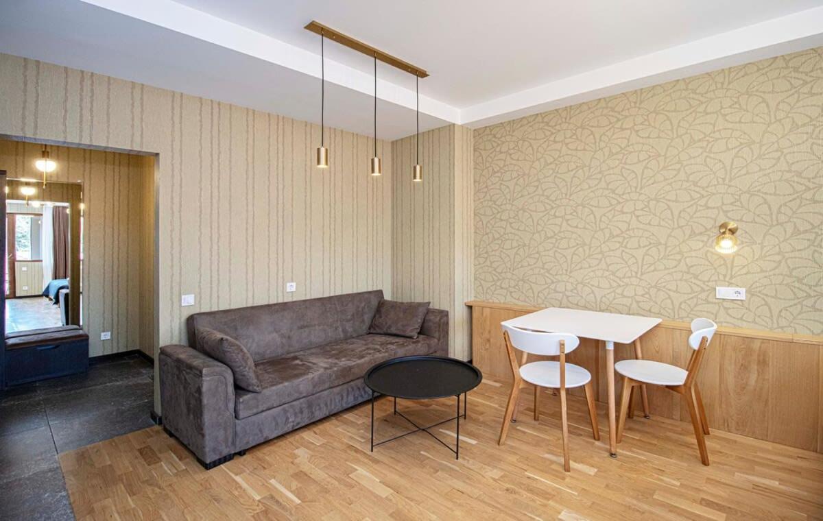 Charming Studio Apt In Tbilisi
