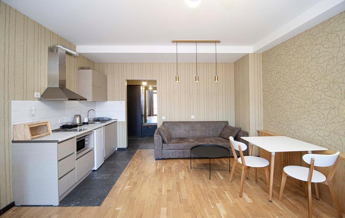 Charming Studio Apt In Tbilisi