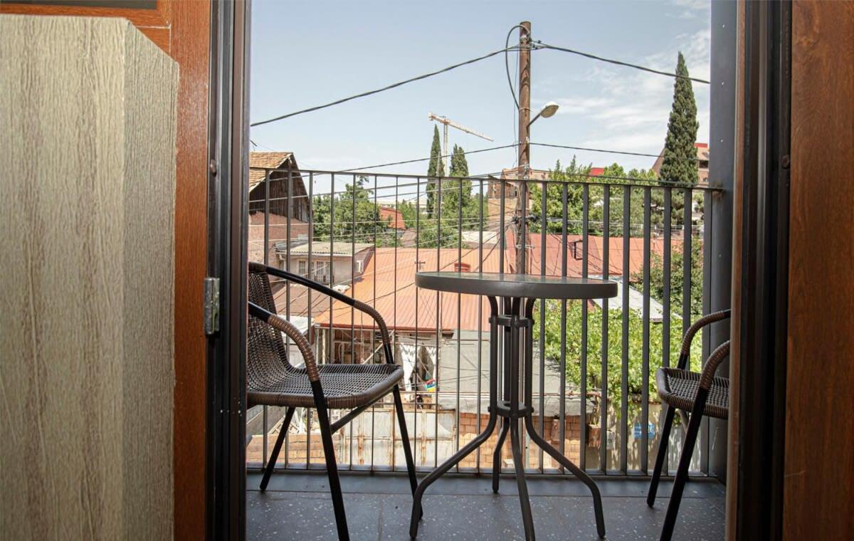 Charming Studio Apt In Tbilisi