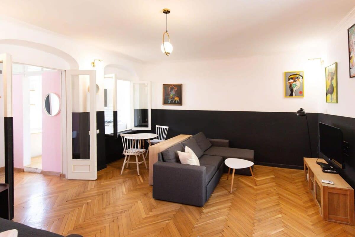 Chic Studio Apt Near Stamba &Rustaveli - By Wehost view 2
