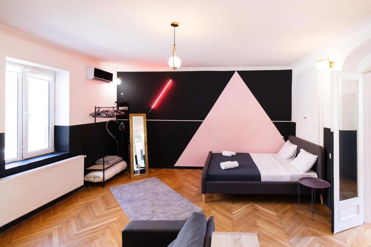 Chic Studio Apt Near Stamba &Rustaveli - By Wehost view 5
