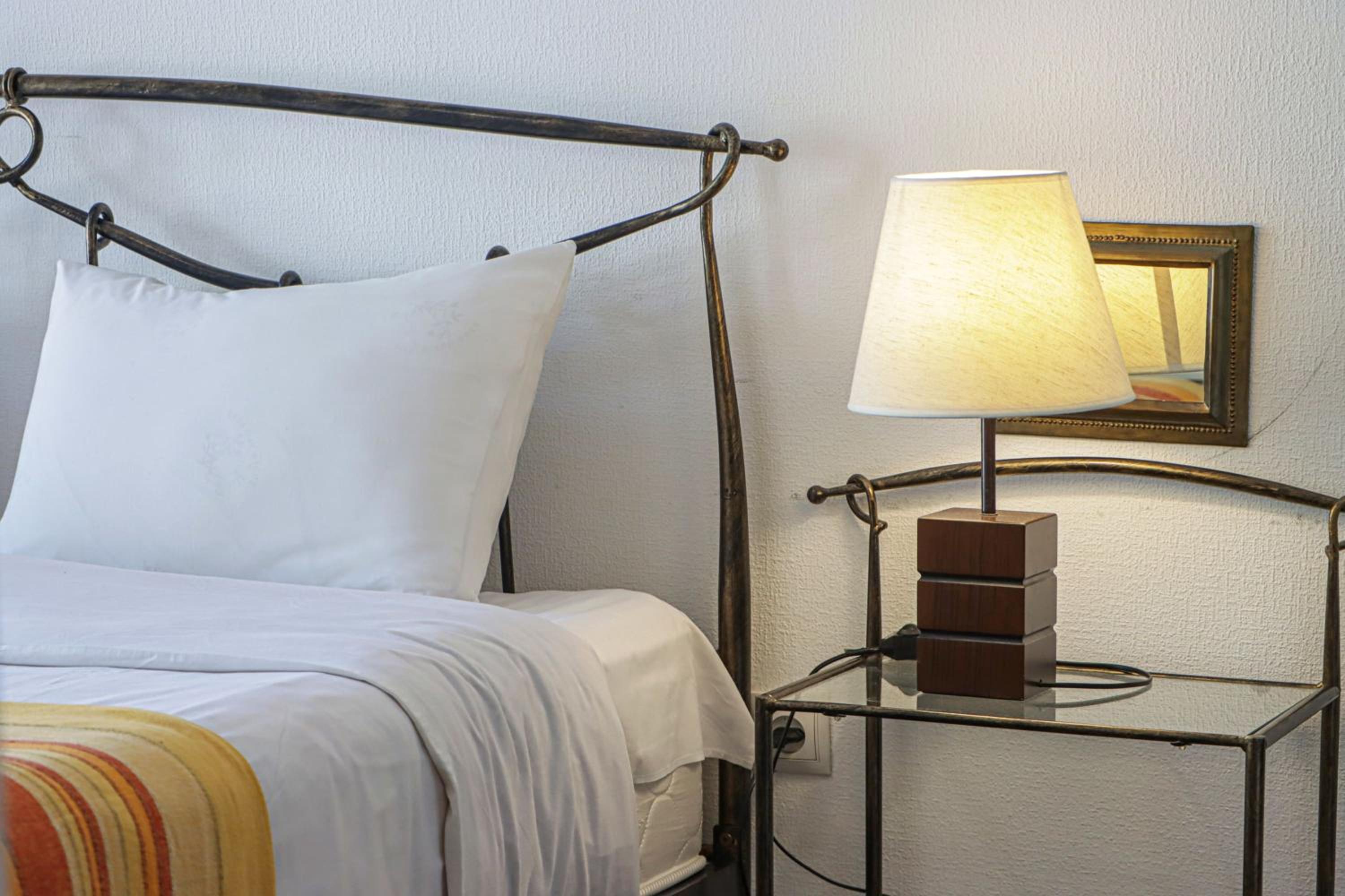 Cozy and Stylish 1BR Apt In The Heart of Tbilisi view 3
