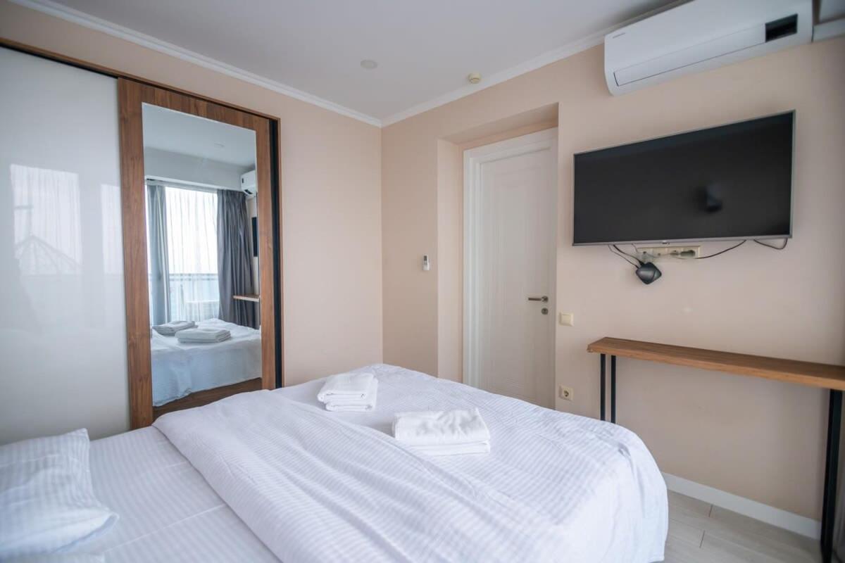 Charming 1BR Apartn In Orbi Beach-By Wehost view 4