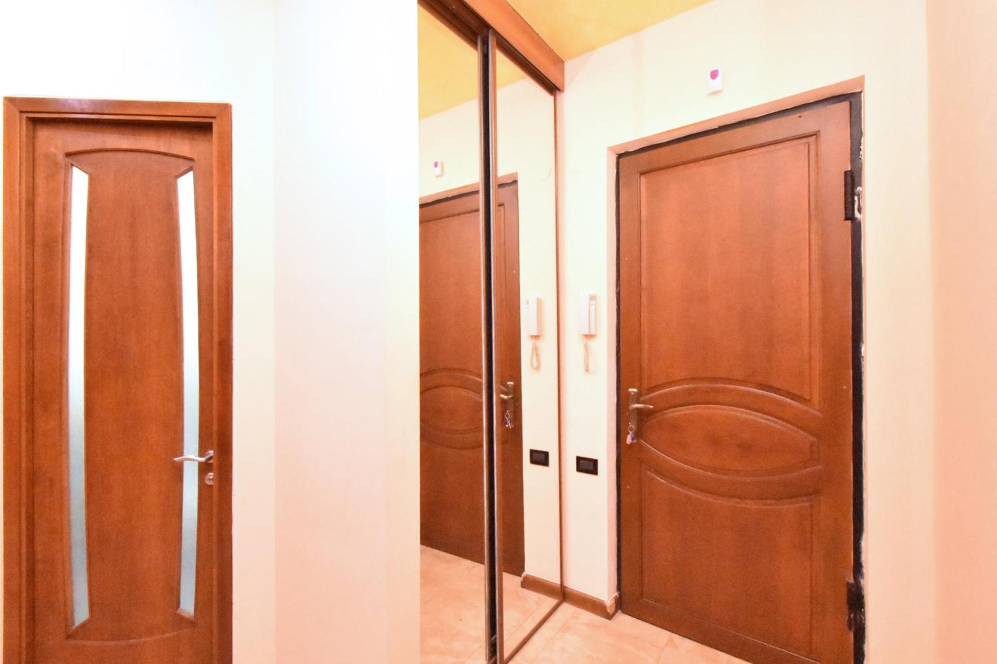 Amiryan street, 3 bedrooms Grand and Sunny apartmet AM2711
