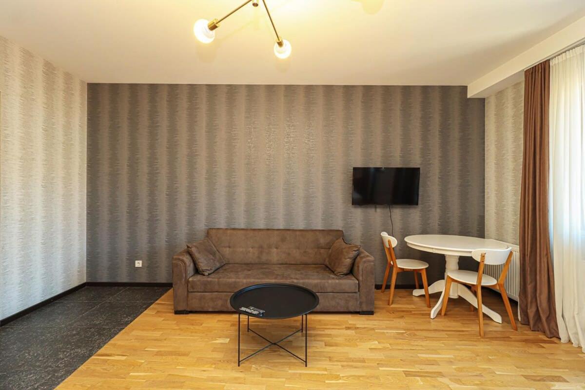 Charming Cozy Studio Apartment- By Wehost view 5