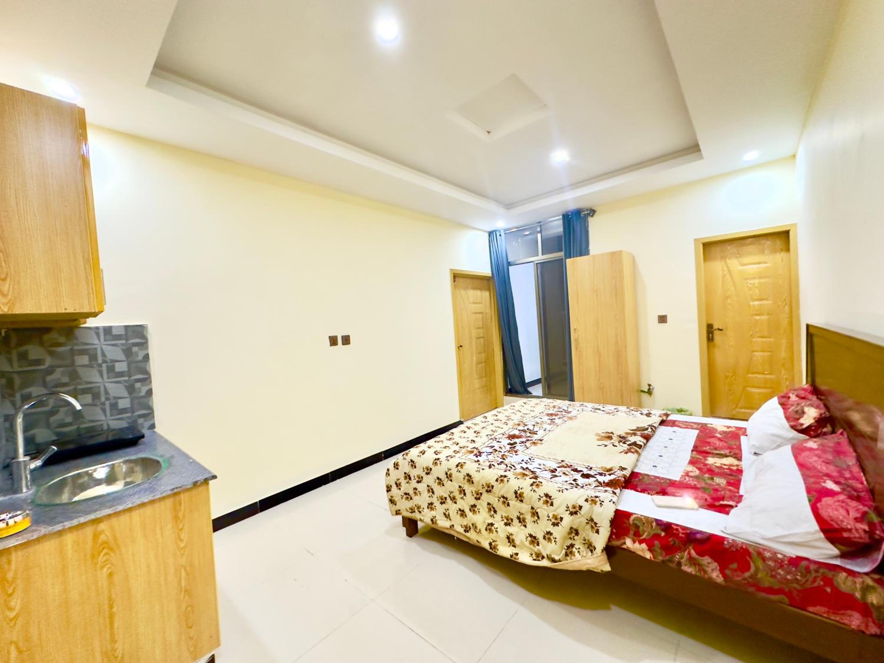 Cosy Nest 2 bedroom Apartment view 3
