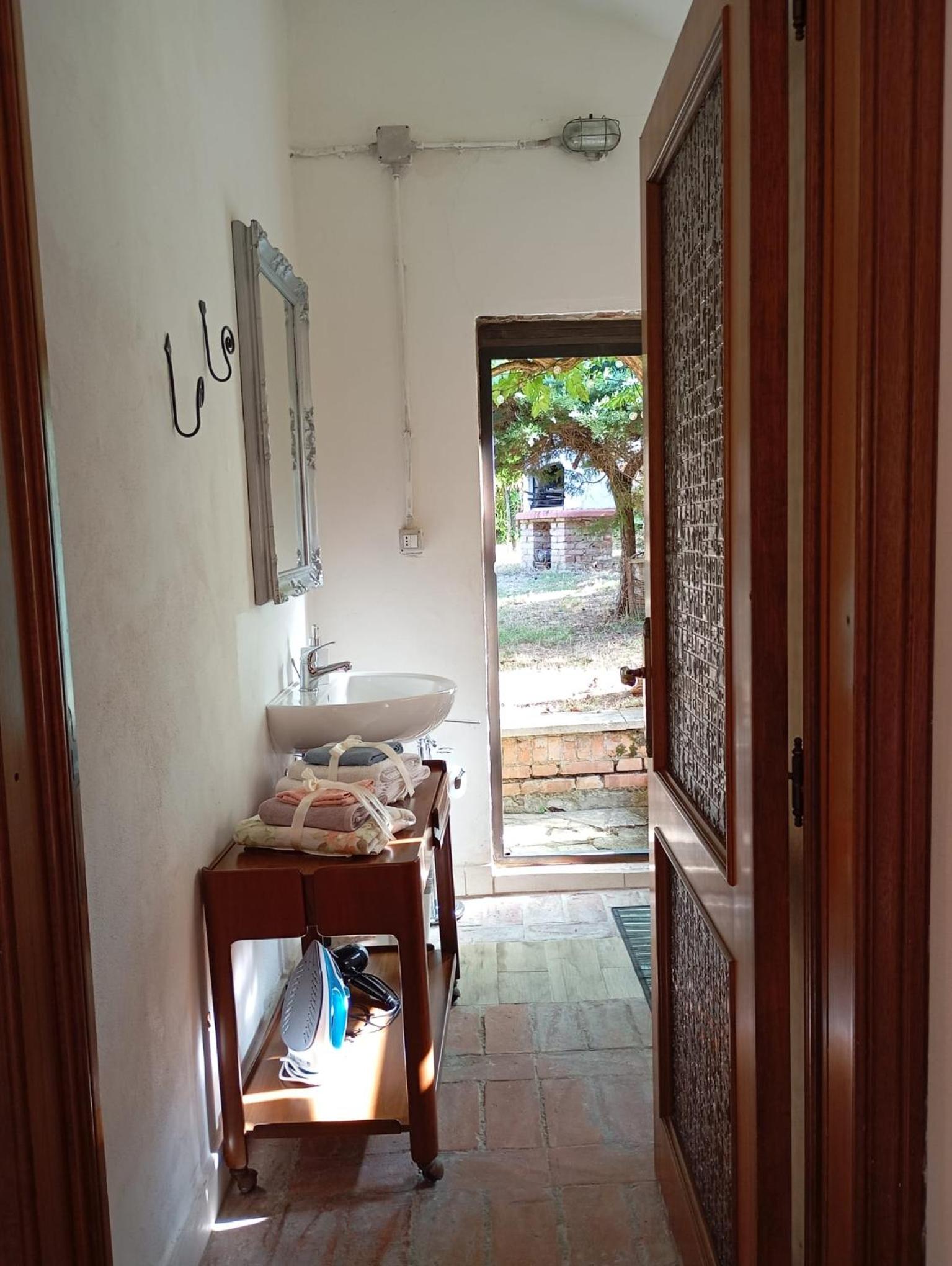 Photo 48